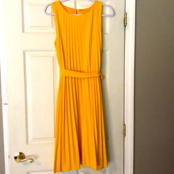 Dress - Picture 1 of 4